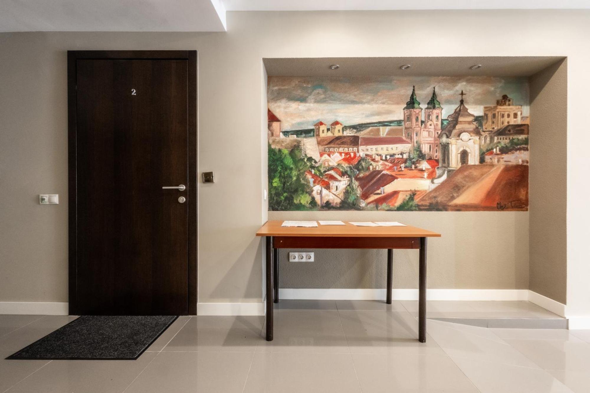 Hellowine Apartman Eger Exterior photo